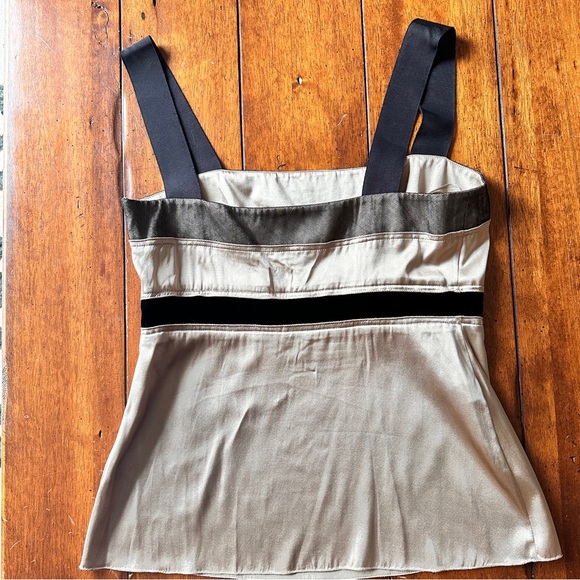 Ellie Tahari Silk Embellished Champagne/ Gold Color Top W/ Black Velvet & Lace M - Picture 8 of 15